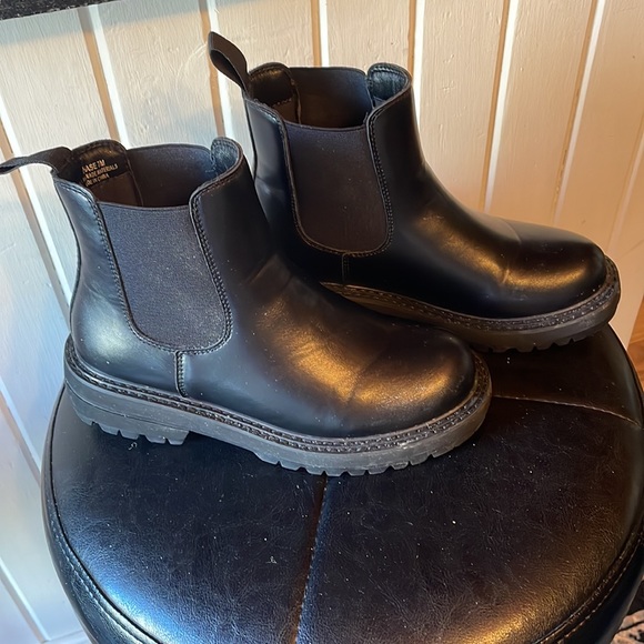 Dunes Chase Chelsea Boots, size 7 - Picture 2 of 6